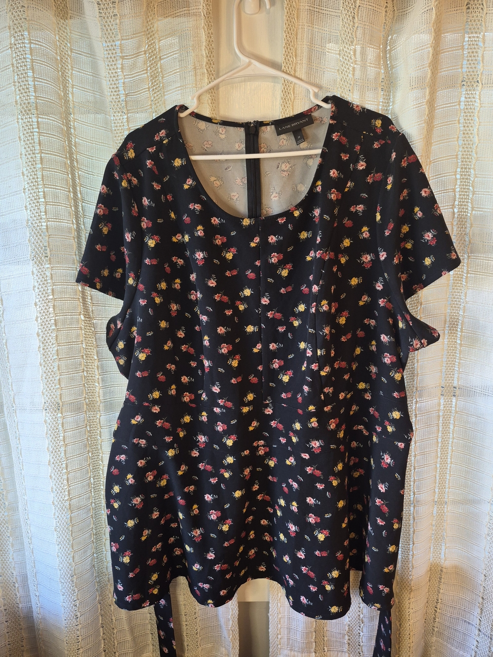 Lane Bryant Black Floral Cottagecore Tye Waist Scoop Neck Top Size 26